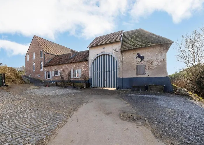 Riding School Farm Stay